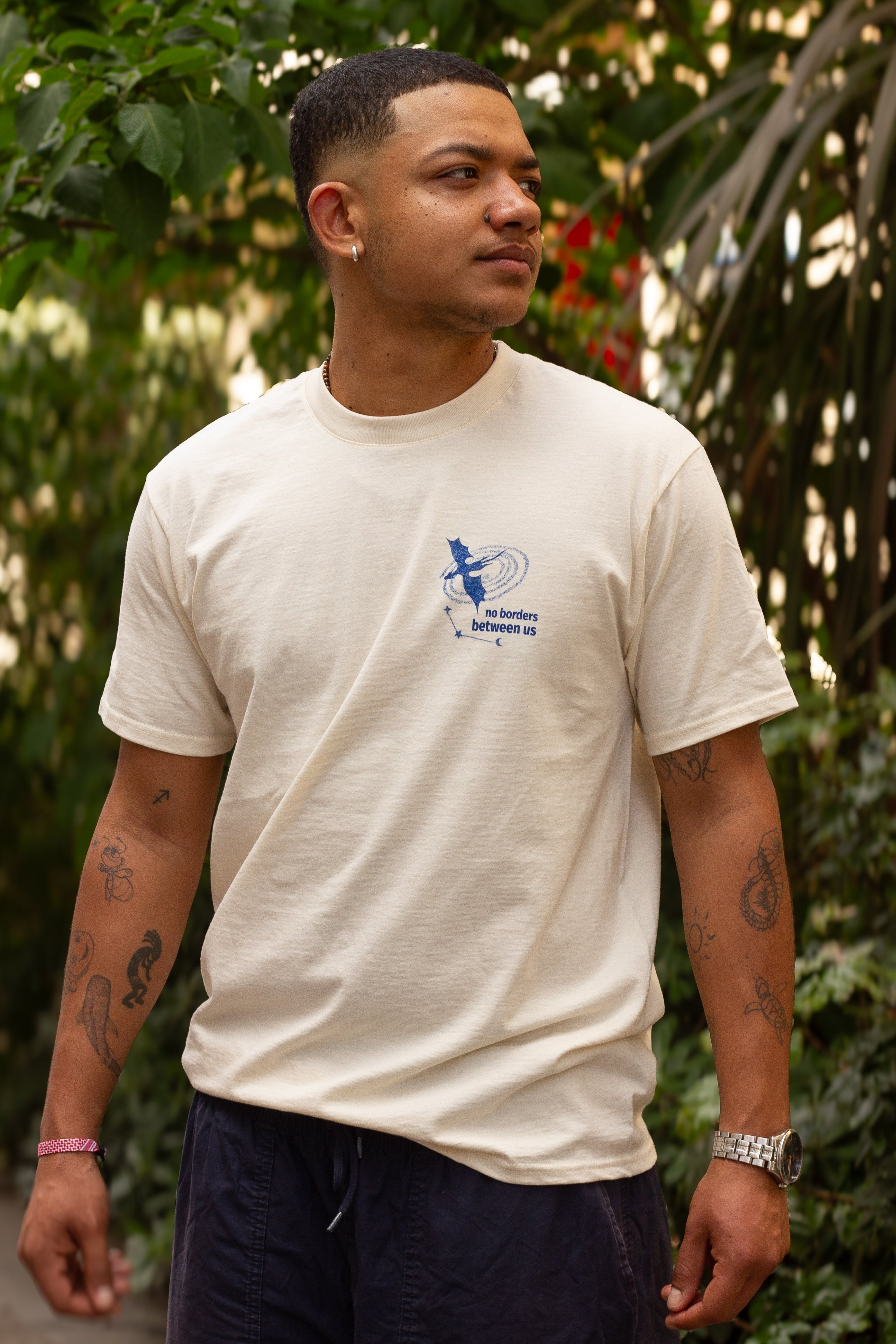 No Border Between Us ✶ Tshirt